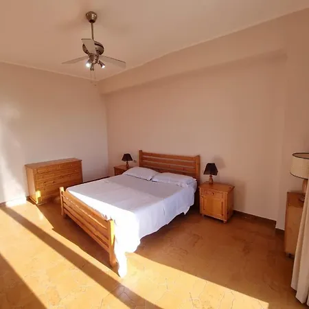 A Due Passi Dal Mare Apartman
