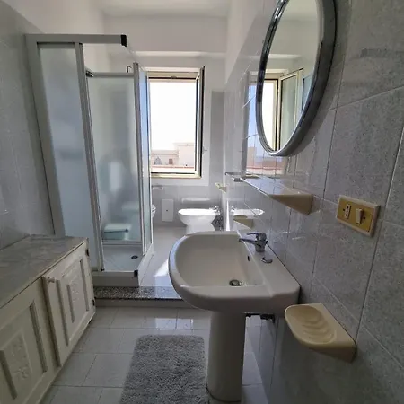 A Due Passi Dal Mare Apartman *